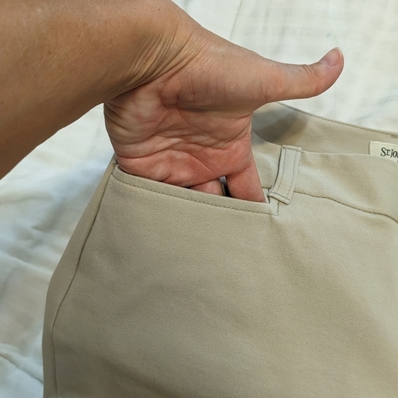 ST. John's Bay petite Bi-stretch pant, classic fit, boot cup size 10 petite - Picture 4 of 6